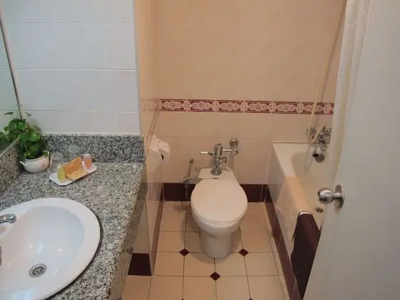 Deluxe Üç Kişilik Oda, 3 Tek Kişilik Yatak