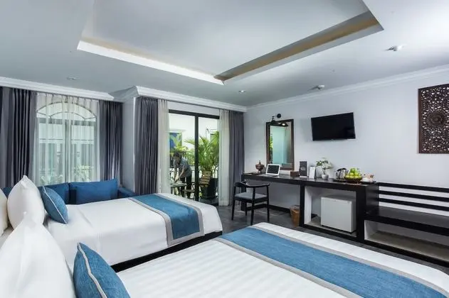 Deluxe Tek Büyük veya İki Ayrı Yataklı Oda, Balkon, Bahçe Manzaralı