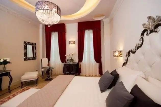 Deluxe Büyük Yataklı Tek Kişilik Oda