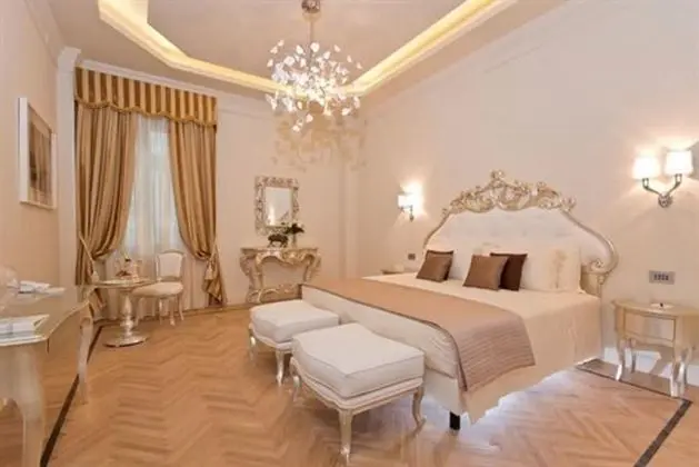 Deluxe Büyük Yataklı Tek Kişilik Oda