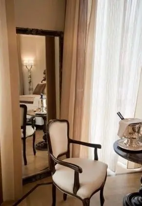 Deluxe Büyük Yataklı Tek Kişilik Oda