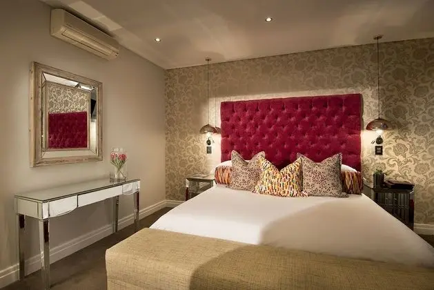 Luxury Tek Büyük Yataklı Oda