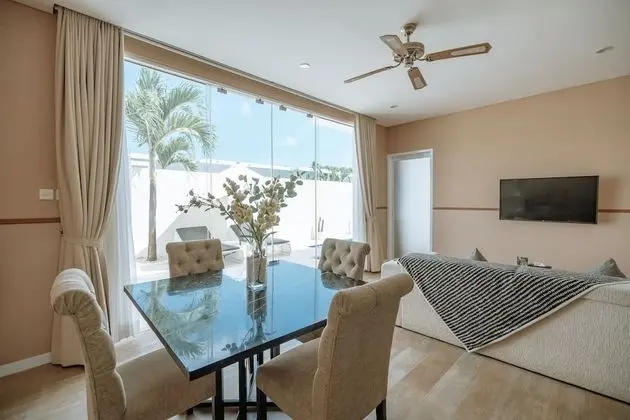 Deluxe Villa