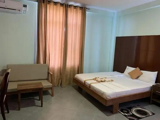 Deluxe Tek Büyük Yataklı Oda