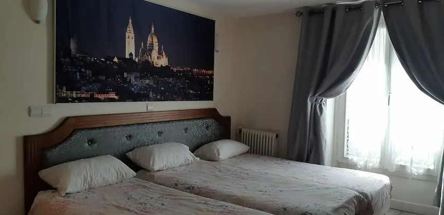 Üç Kişilik Oda