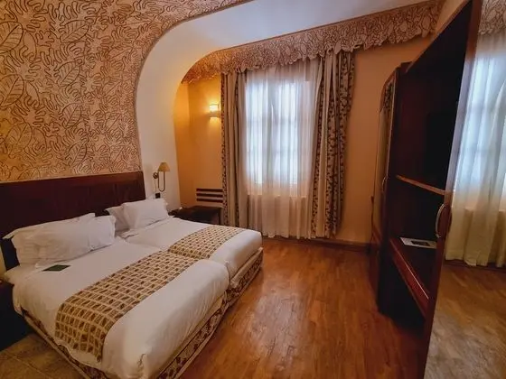 Economy Tek Büyük Yataklı Oda