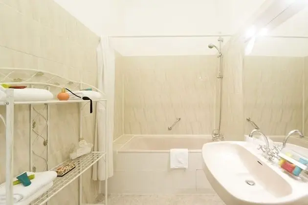 Standard Tek Büyük veya İki Ayrı Yataklı Oda, Şehir Manzaralı