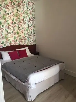 Classic Tek Büyük Yataklı Oda