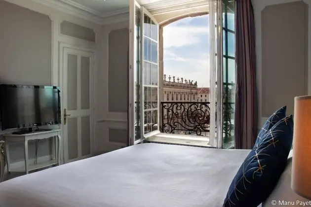 Royal Tek Büyük Yataklı Oda