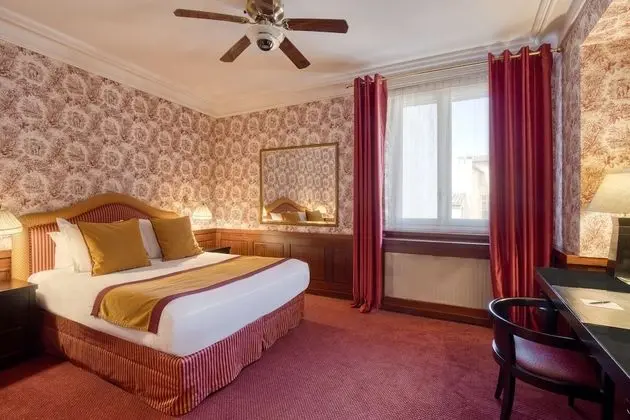 Comfort Oda, 1 Büyük (Queen) Boy Yatak, Sigara İçilmez