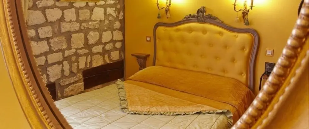 Classic Tek Büyük Yataklı Oda