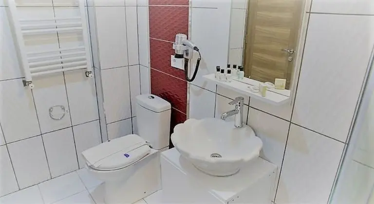 Deluxe Dört Kişilik Oda
