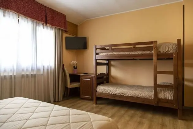 Standard Dört Kişilik Oda