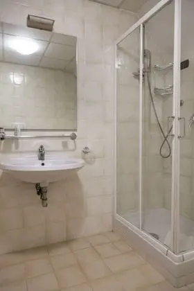 Standard Dört Kişilik Oda