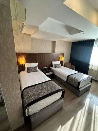 Standart Oda, Şehir Manzaralı