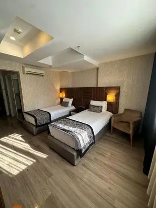 Standart Oda, Şehir Manzaralı