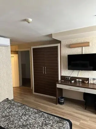 Triple, Şehir veya Dağ Manzaralı, Klimalı