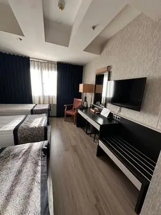 Triple, Şehir veya Dağ Manzaralı, Klimalı