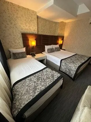 Triple, Şehir veya Dağ Manzaralı, Klimalı