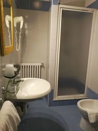 Economy Tek Büyük Yataklı Oda