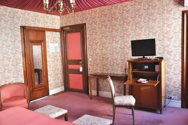 Deluxe Tek Büyük veya İki Ayrı Yataklı Oda, Banyolu/Duşlu