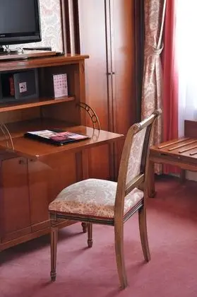 Deluxe Tek Büyük veya İki Ayrı Yataklı Oda, Banyolu/Duşlu