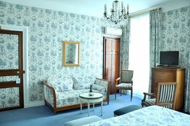 Deluxe Tek Büyük veya İki Ayrı Yataklı Oda, Banyolu/Duşlu