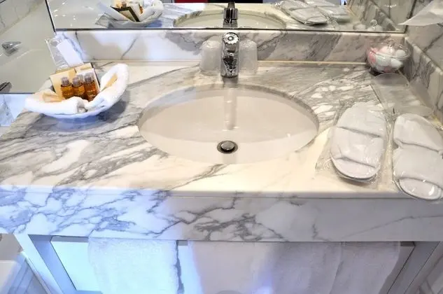 Deluxe Tek Büyük veya İki Ayrı Yataklı Oda, Banyolu/Duşlu