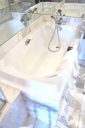 Deluxe Tek Büyük Yataklı Oda, Özel Banyo