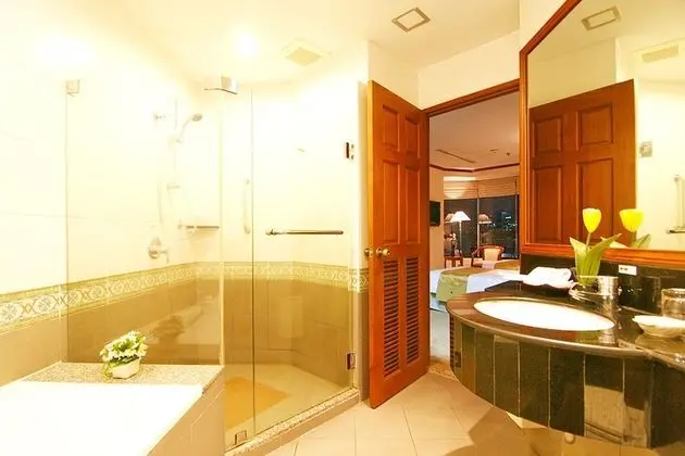 Junior Suite, 1 Bedroom Smoking