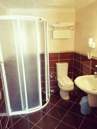Aile Odası, Havuz Manzaralı, Balkonlu