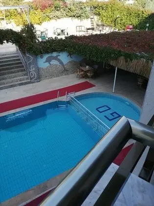 Double and 2 Single, Pool View
