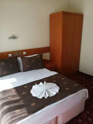 Double Room, Street View