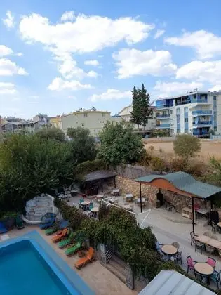Double and Single, Pool View