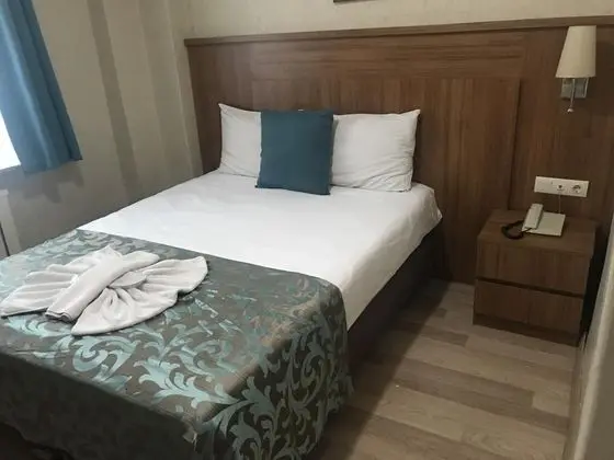 Tek Kişilik, Şehir Manzaralı