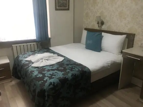 Tek Kişilik, Şehir Manzaralı