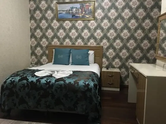 Tek Kişilik, Şehir Manzaralı