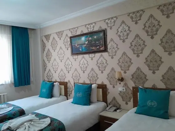 Triple, Şehir Manzaralı
