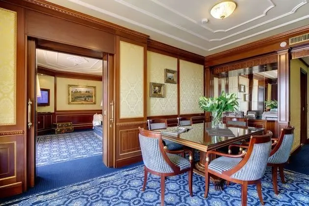 Presidential Süit, Göl Manzaralı