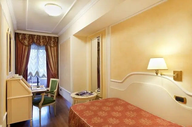 Tek Kişilik Oda, Dağ Yamacı