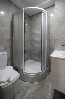 Tek Kişilik, Şehir Manzaralı