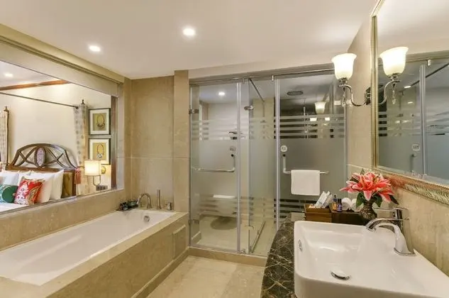 Heritage Suite with Garden View