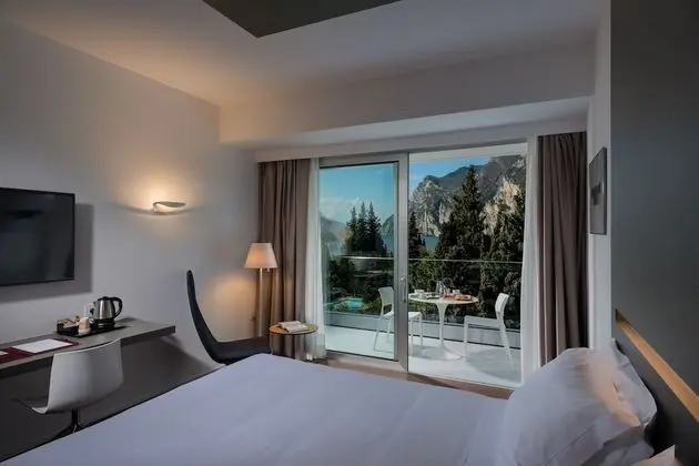 Deluxe Room, Lake View, SPA access included