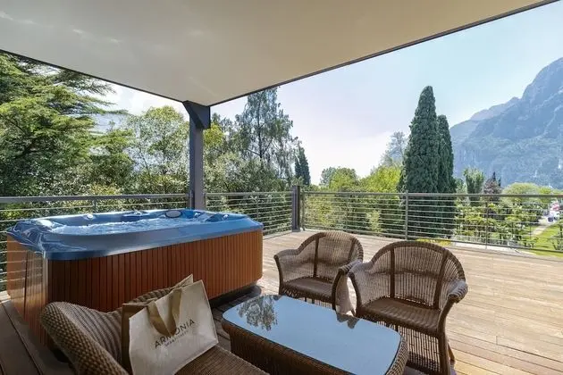 Suite, Jetted Tub, SPA access included