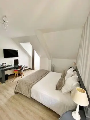 Chambre double mansardee