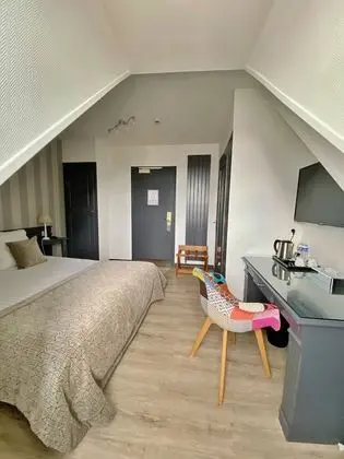 Chambre double mansardee