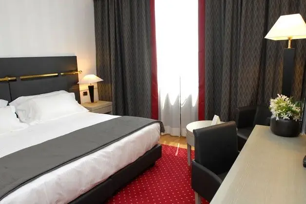 Suite B