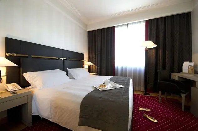 Suite B