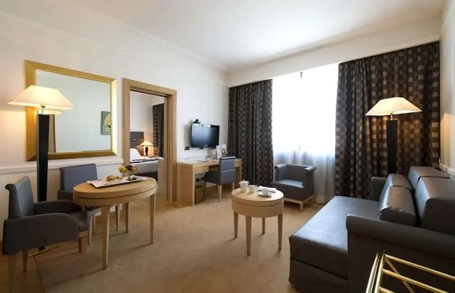 Suite B