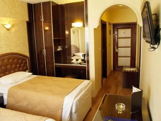Tek Kişilik, Şehir Manzaralı